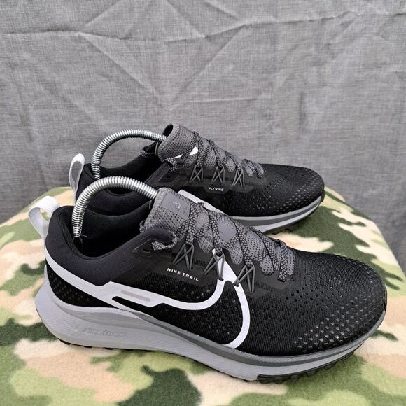 Nike React Pegasus Trail 4  Flywire Women Black Grey Running Shoes DJ6159-001 - Picture 3 of 12